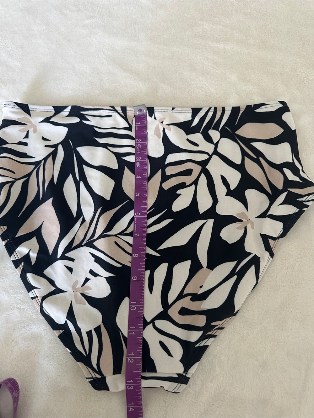 OLD NAVY High-Waist Floral Print Women’s Shorts - Black & Cream NWT - Picture 6 of 6